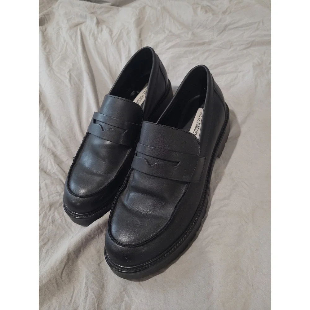 Steve Madden Lotto Black Penny Loafers Women's SZ 9M Shoes goth preppy academa